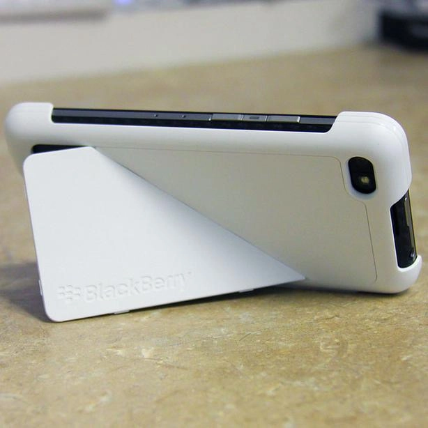 Ốp lưng Blackberry Z30 Transform Shell màu trắng (hàng chính hãng)